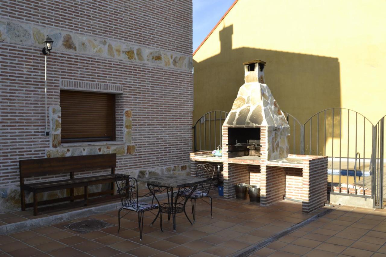 Apartamentos "Casa Rural De Aldea" Aldea del Fresno Экстерьер фото