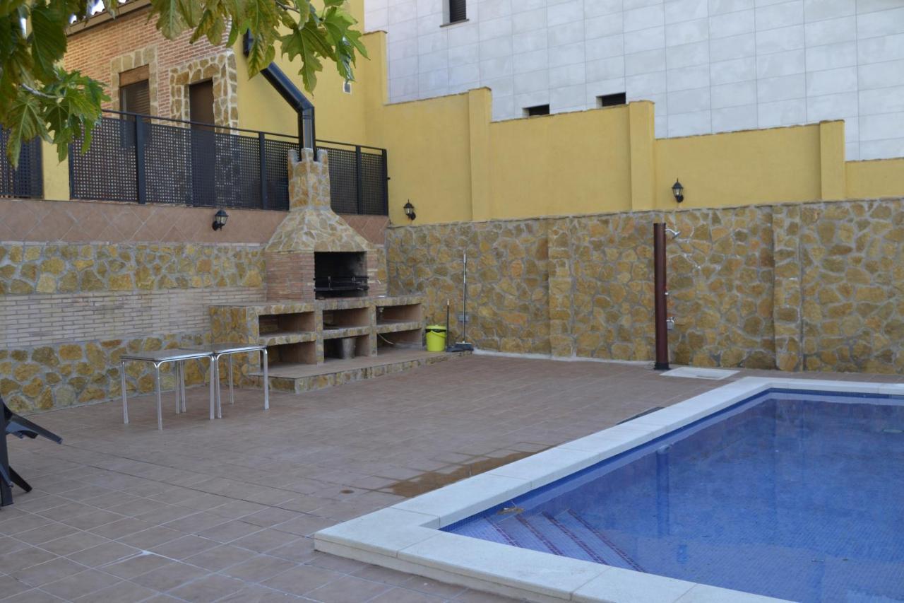 Apartamentos "Casa Rural De Aldea" Aldea del Fresno Экстерьер фото