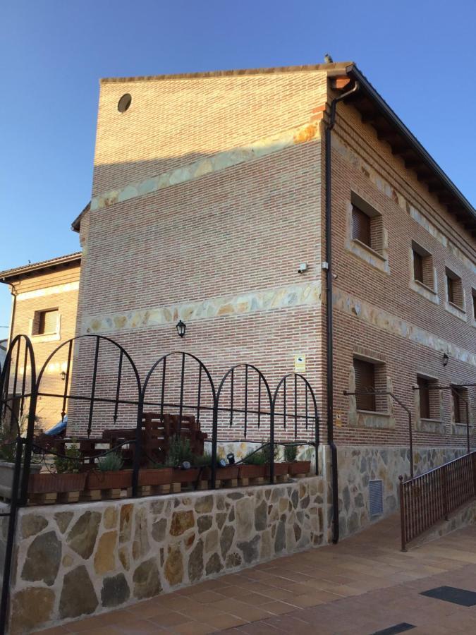 Apartamentos "Casa Rural De Aldea" Aldea del Fresno Экстерьер фото