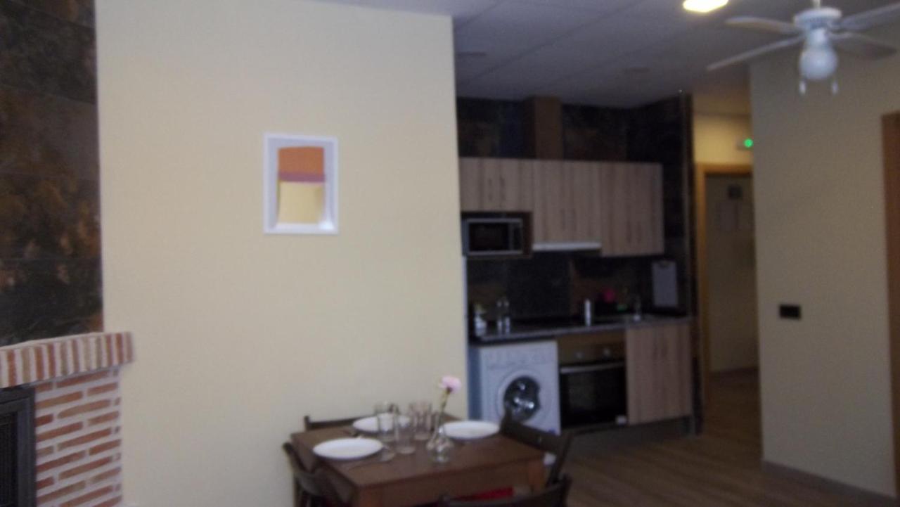 Apartamentos "Casa Rural De Aldea" Aldea del Fresno Экстерьер фото